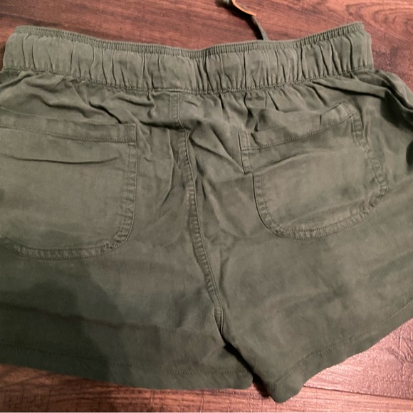 NWT Ten Tree InStow Dark Sage Shorts - Picture 2 of 4